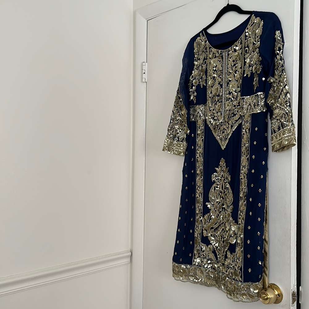Stunning 3pc heavy kameez shalwar